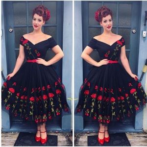 Pinup dress with roses